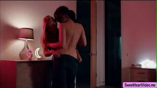 MILF Sarah Vandella uiteindelijk niet kut likken met Liv Wild