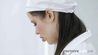 Valgyti į virtuvę! Viliojanti babe Cassie Gaisro patenkintas, kad BBC mėsos, atsižvelgiant jį giliai į savo pūlingas, kol atėjo laikas, kai analinis! Bon Apetit! Visą Brūkštelėkite &amp;amp; 1000s Daugiau PrivateBlack.com!