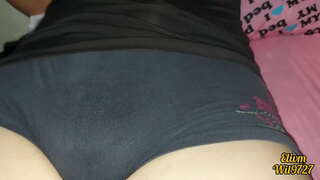 Әпкесі тиіспейді, оның киску алдында ағасы