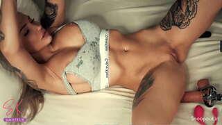 ���வர்ச்சி ரஷியன் பெண் வியாபிக்கச்செய் மீது பாலியல் ஸ்க்ரீவ்டு வகை ஒரு வகையான