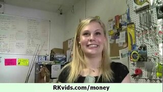 Hot teen pige, lad os kneppe hende for kontanter 10 Hot teen pige, lad os kneppe hende for kontanter 10